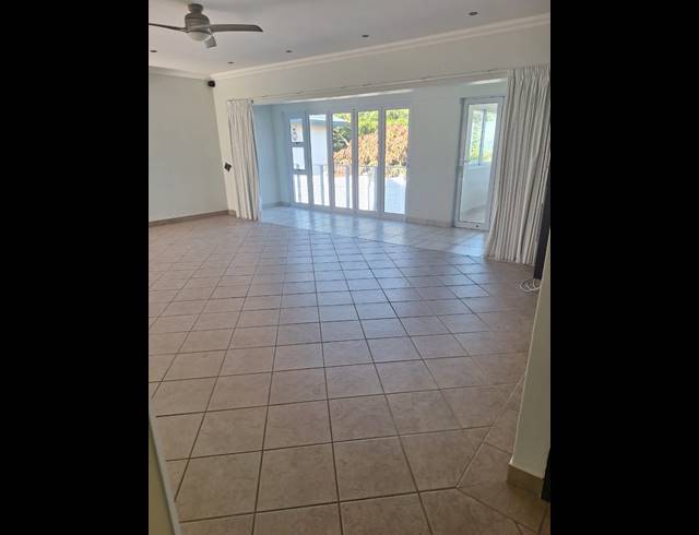 3 BEDROOM HOUSE FOR SALE IN MANABA BEACH